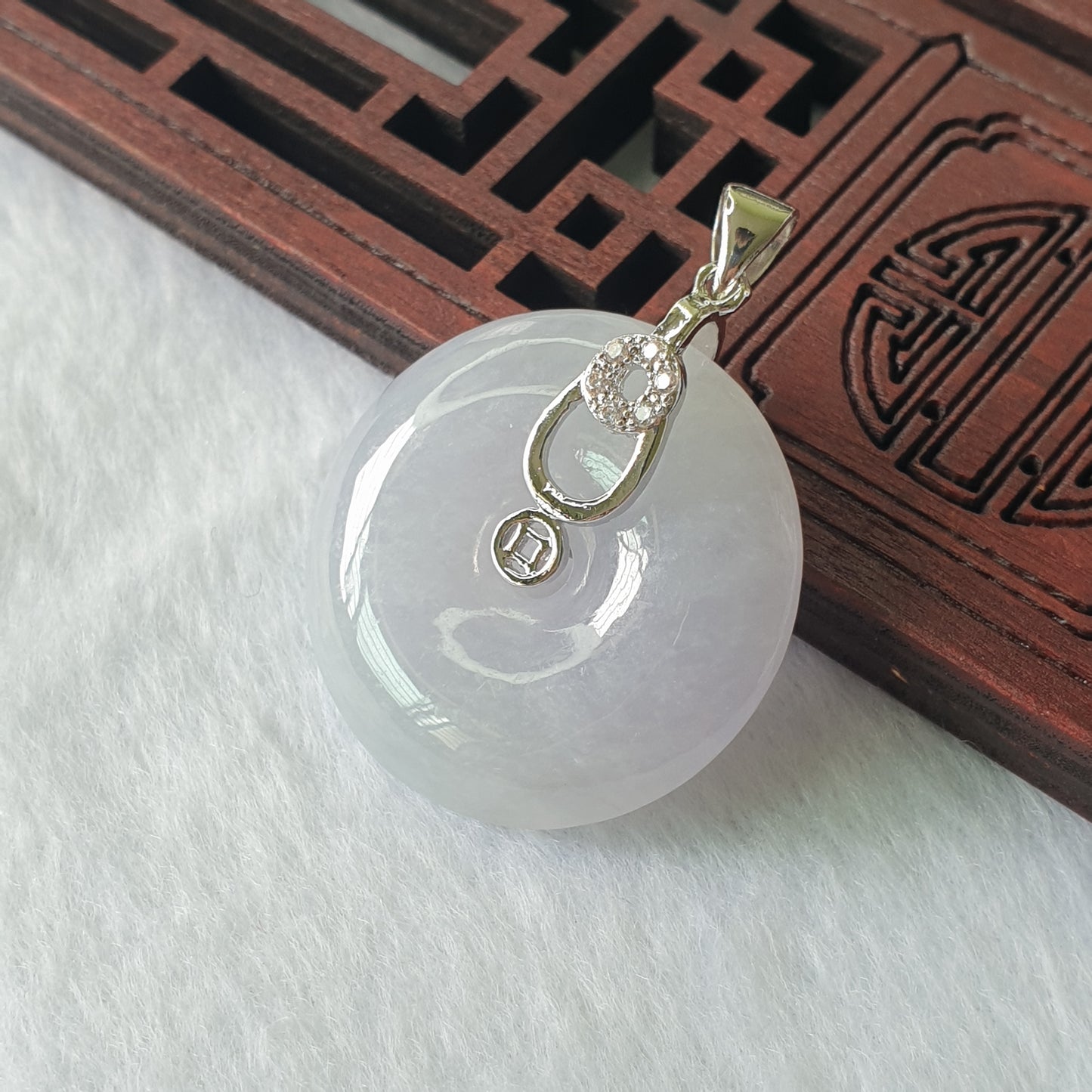 Type A Myanmar Burma Light Lavender Jadeite Jade Donut Ping An Kou Pendant Jewellery (淡紫罗兰缅甸天然A货翡翠平安扣吊坠首饰)