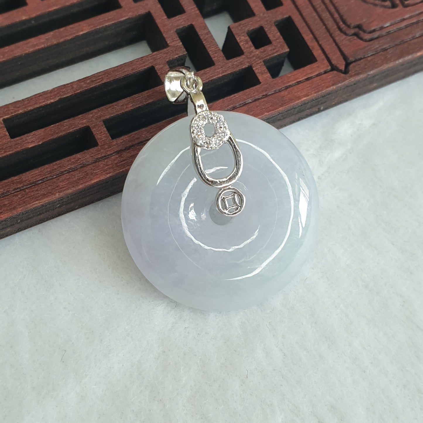 Type A Myanmar Burma Light Lavender Jadeite Jade Donut Ping An Kou Pendant Jewellery (淡紫罗兰缅甸天然A货翡翠平安扣吊坠首饰)