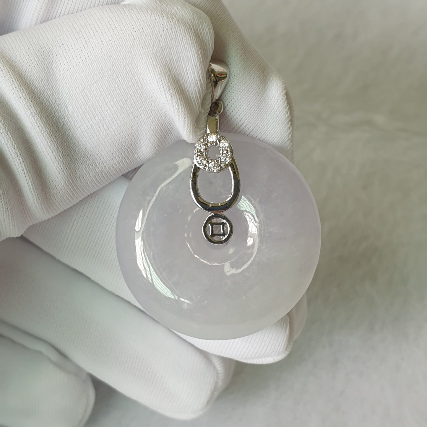 Type A Myanmar Burma Light Lavender Jadeite Jade Donut Ping An Kou Pendant Jewellery (淡紫罗兰缅甸天然A货翡翠平安扣吊坠首饰)