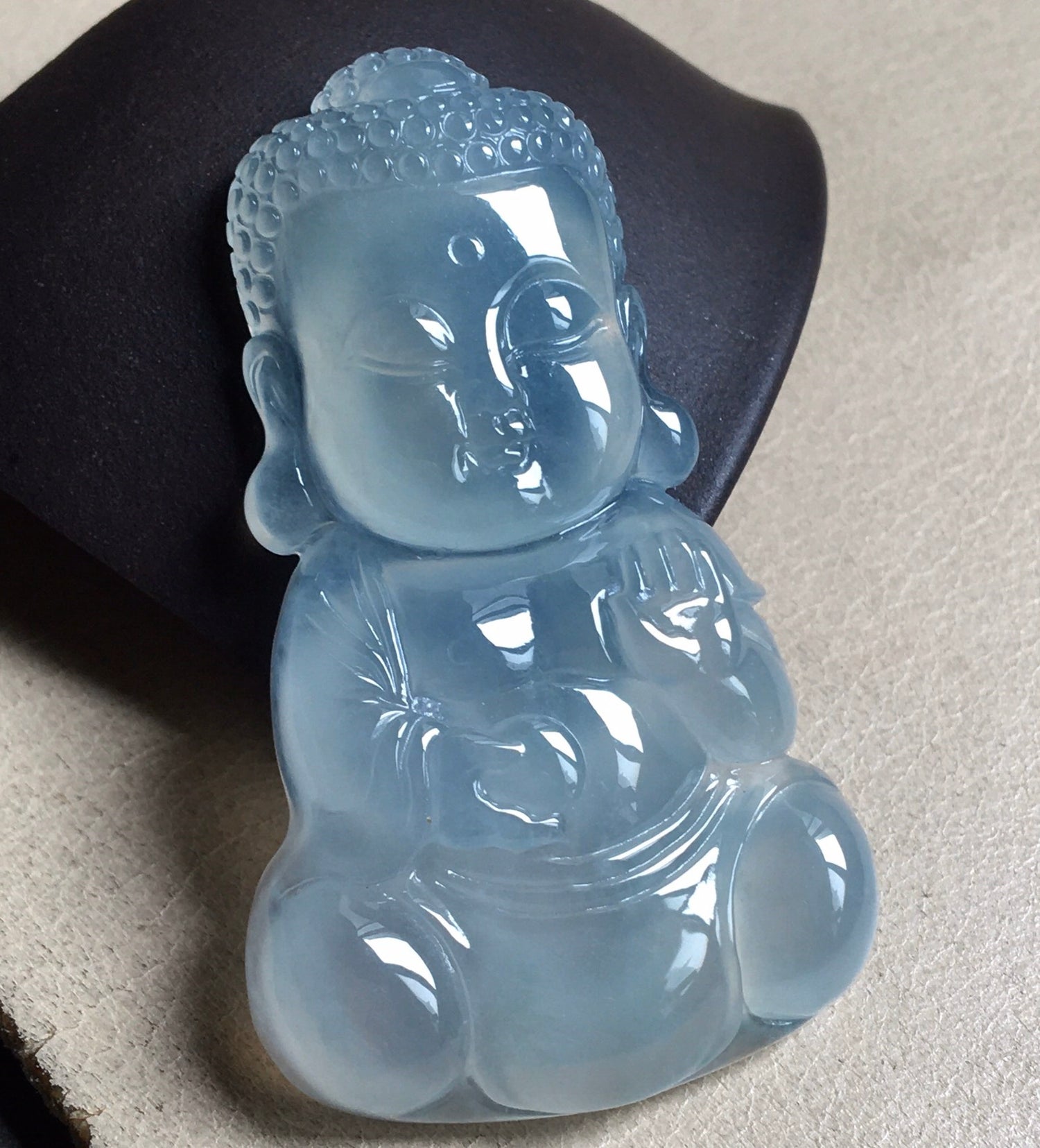 翡翠宝宝佛 (Jadeite Jade Baby Buddha)