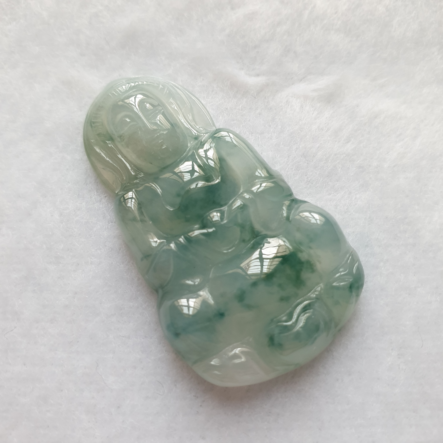 冰种飘花观音翡翠吊坠 (Type A Icy Moss on Snow Jadeite Jade GuanYin Pendant) PGY82015