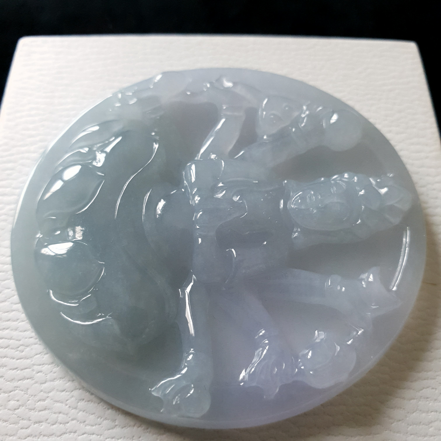 紫罗兰淡绿观音翡翠吊坠 (Type A Lavender with Green Jadeite Jade GuanYin Pendant) PGY79212