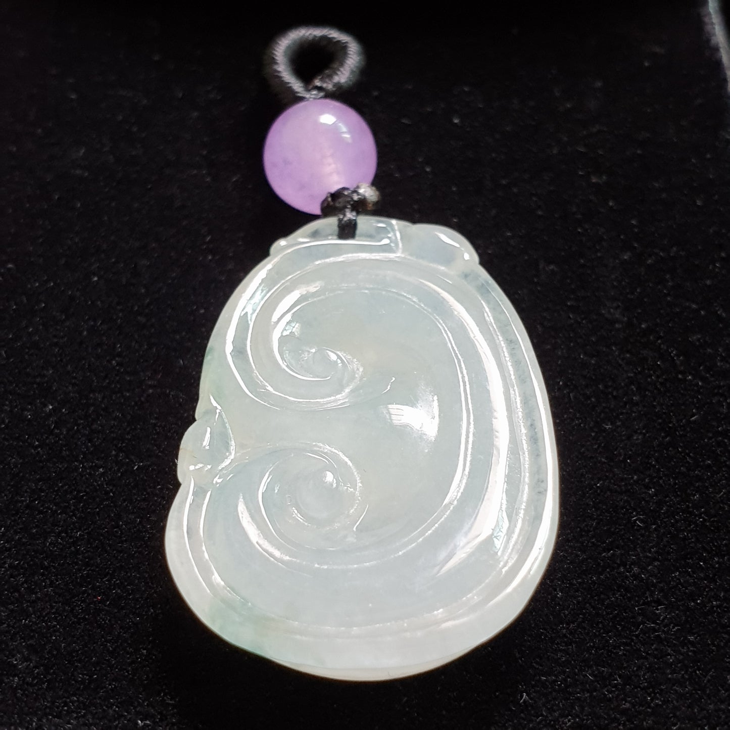 糯种如意翡翠吊坠 (Type A Jadeite Jade RuYi Pendants) PRY29685