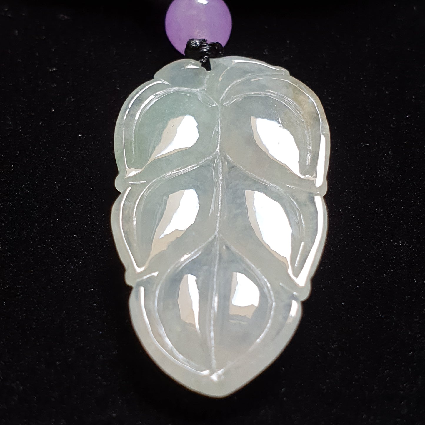 糯种叶子翡翠吊坠 (Type A Jadeite Jade Leaf Pendants) PLF29696