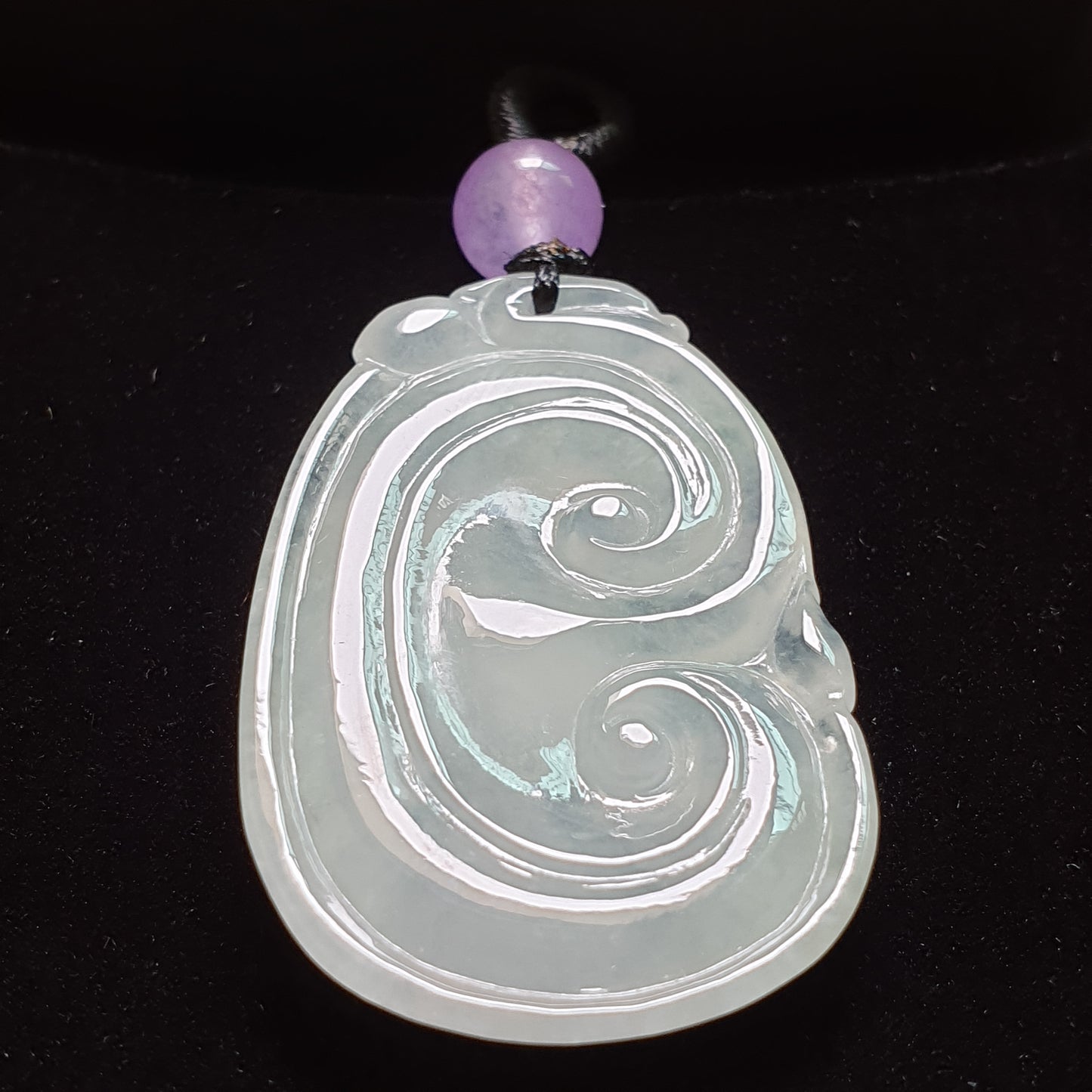 糯种如意翡翠吊坠 (Type A Jadeite Jade RuYi Pendants) PRY29673