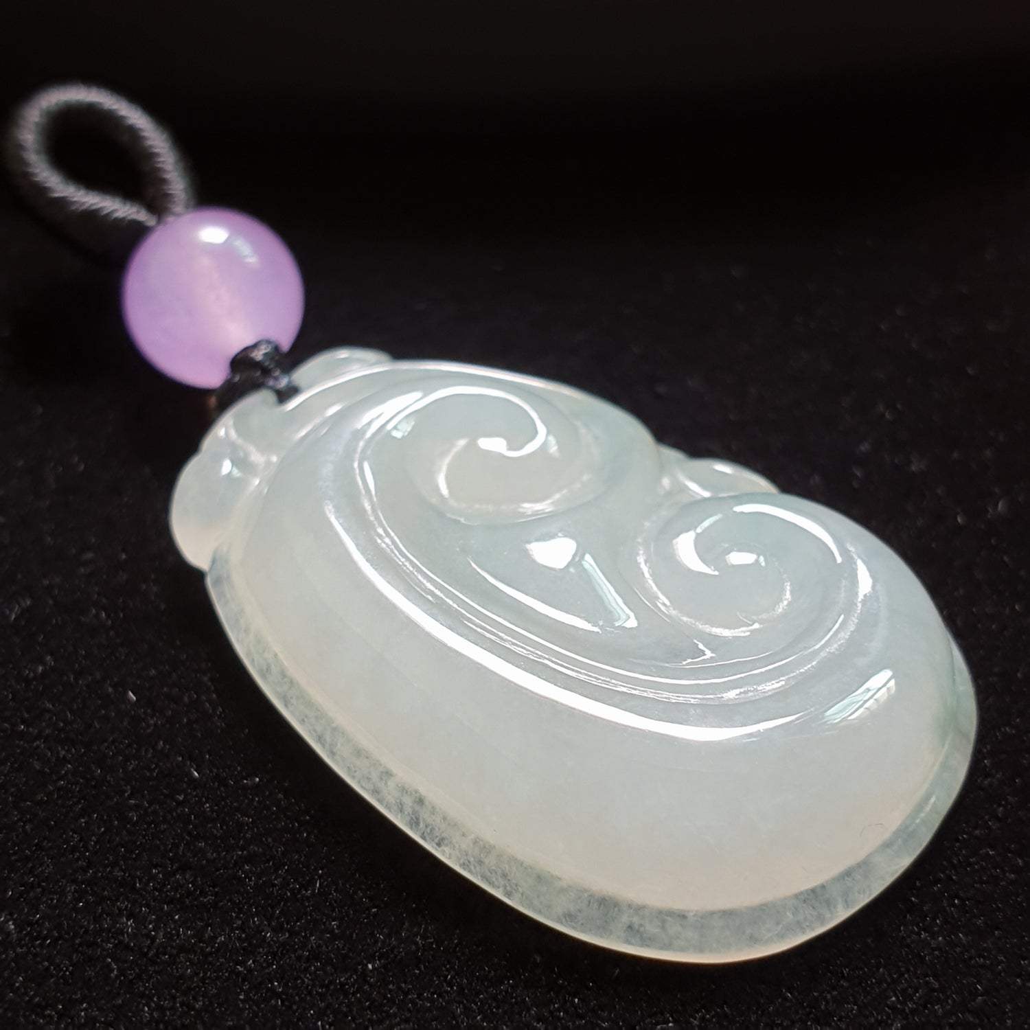 糯种如意翡翠吊坠 (Type A Jadeite Jade RuYi Pendants) PRY29685