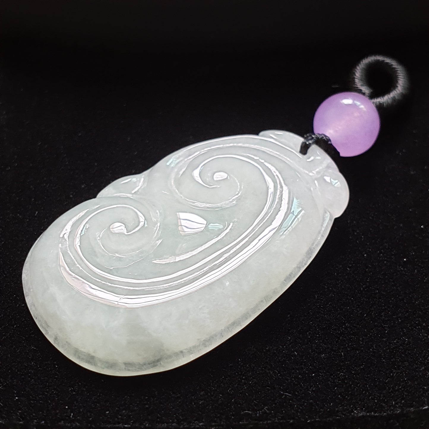 糯种如意翡翠吊坠 (Type A Jadeite Jade RuYi Pendants) PRY29684