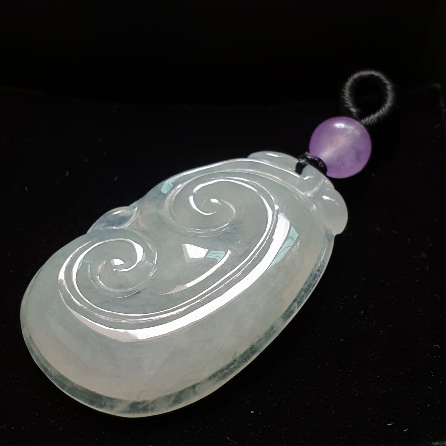 糯种如意翡翠吊坠 (Type A Jadeite Jade RuYi Pendants) PRY29673