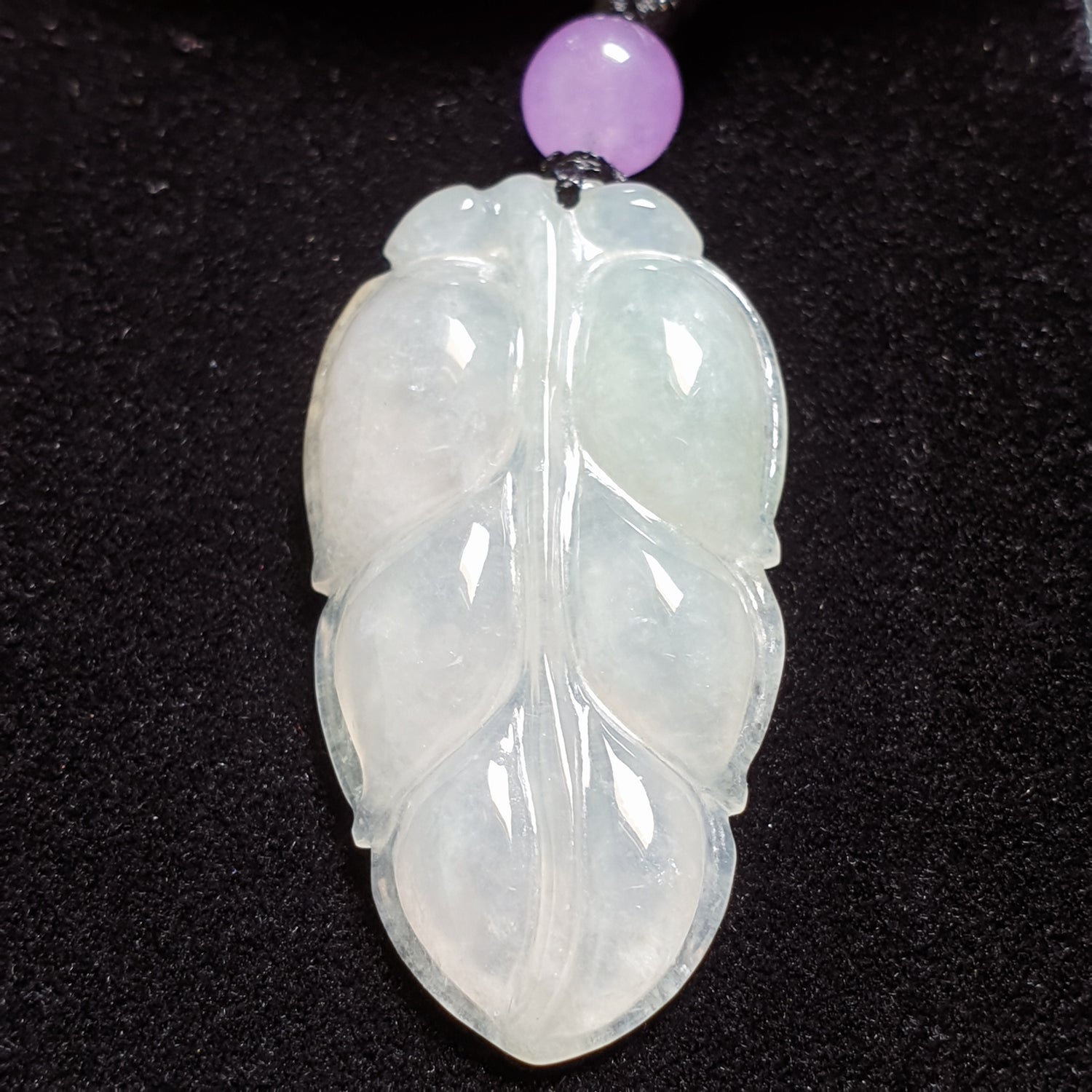 糯种叶子翡翠吊坠 (Type A Jadeite Jade Leaf Pendants) PLF29696