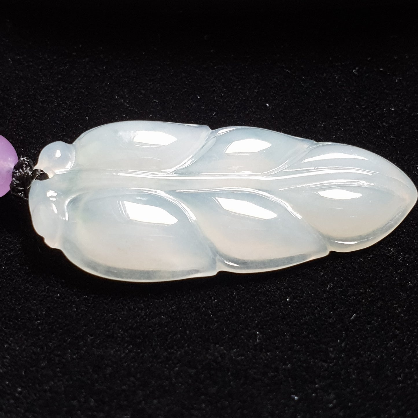 糯种叶子翡翠吊坠 (Type A Jadeite Jade Leaf Pendants) PLF29695