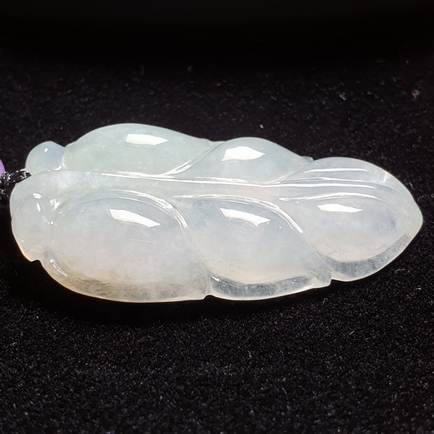 糯种叶子翡翠吊坠 (Type A Jadeite Jade Leaf Pendants) PLF29696