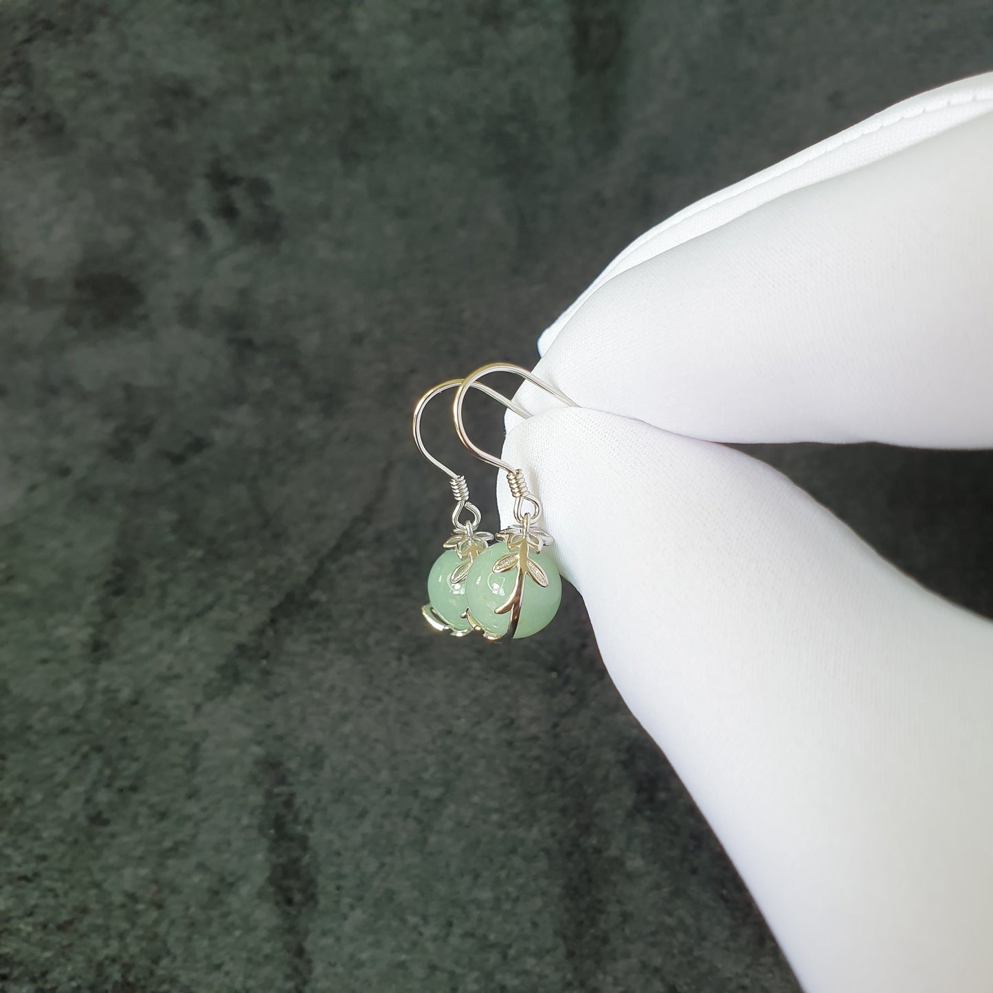 Singapore Light Green Jadeite Jade Vine & Flower Dangle Earrings (新加坡淡绿色翡翠藤蔓与花耳坠)