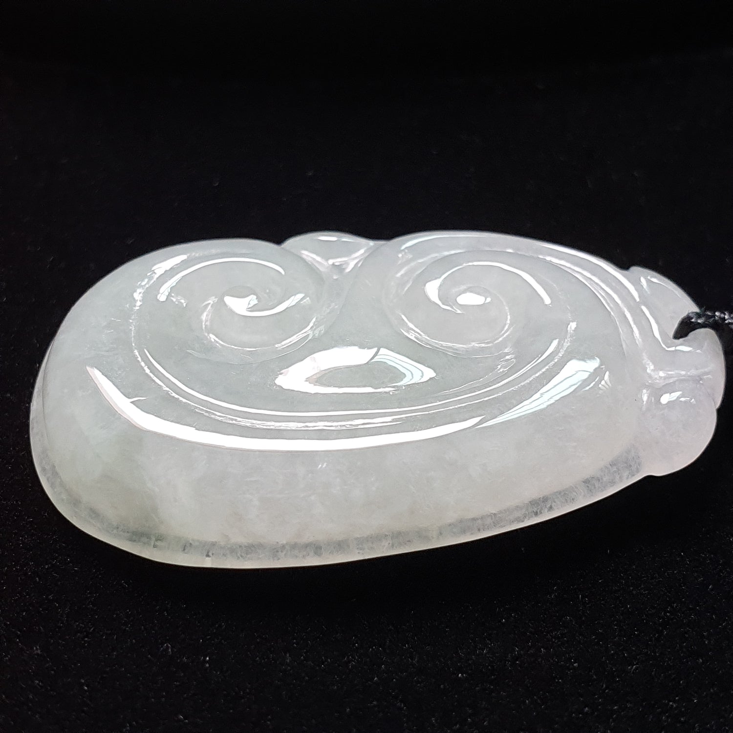 糯种如意翡翠吊坠 (Type A Jadeite Jade RuYi Pendants) PRY29684