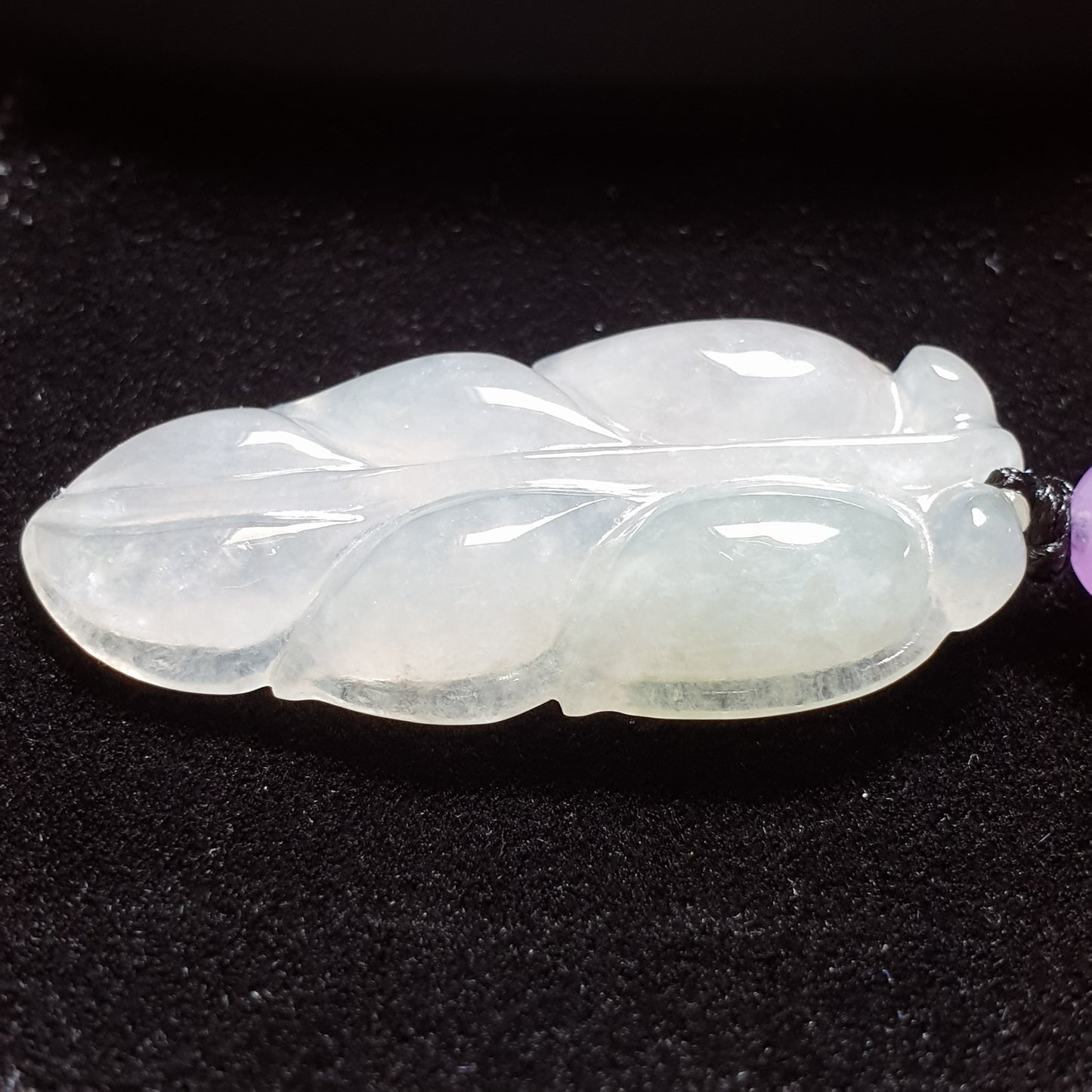 糯种叶子翡翠吊坠 (Type A Jadeite Jade Leaf Pendants) PLF29696