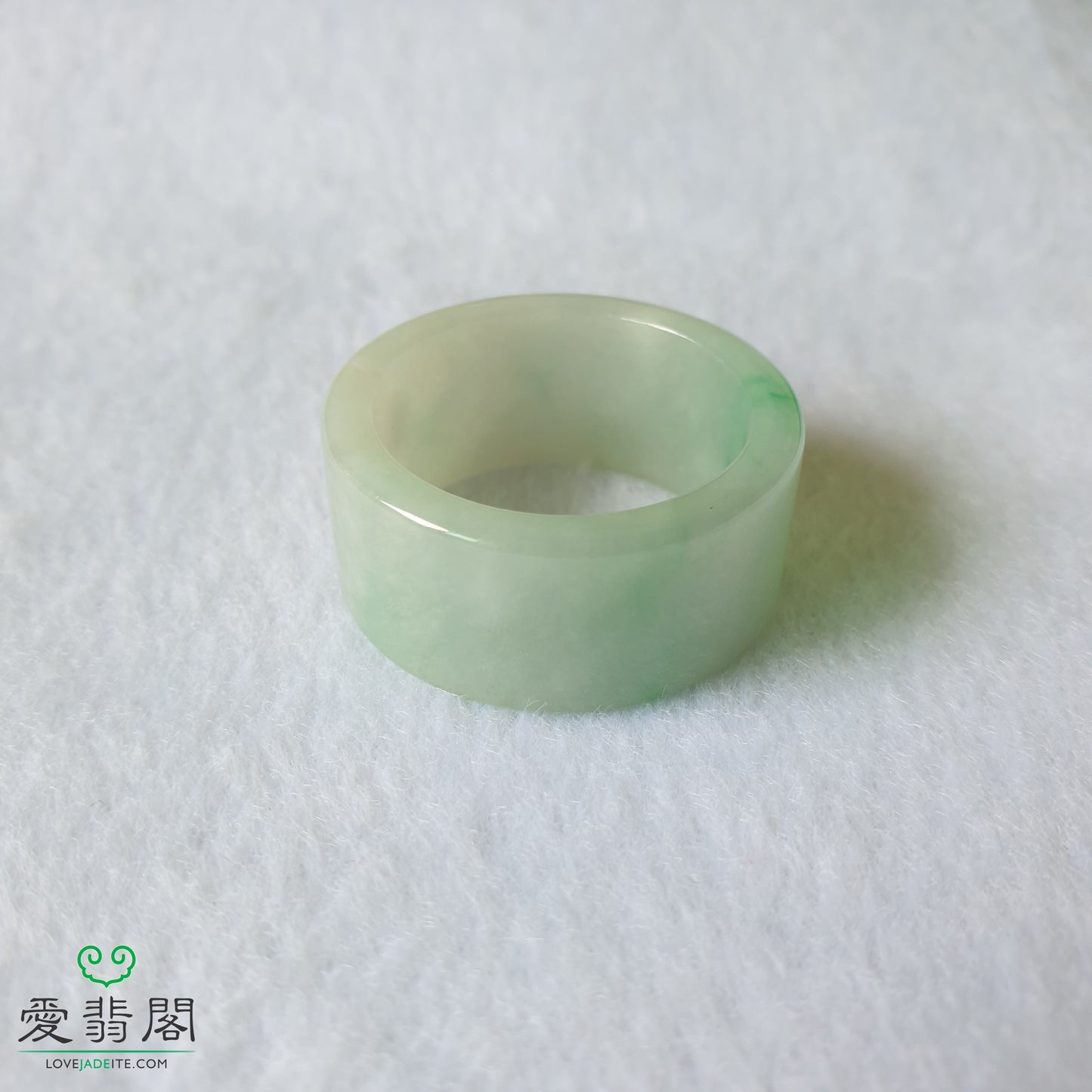 Size 32(Diameter 23.1mm) Myanmar Natural Type A Green Jadeite Jade Singapore Male Men Thumb Ring (缅甸天然A货飘绿翡翠男性男士新加坡扳指) RPJ98668