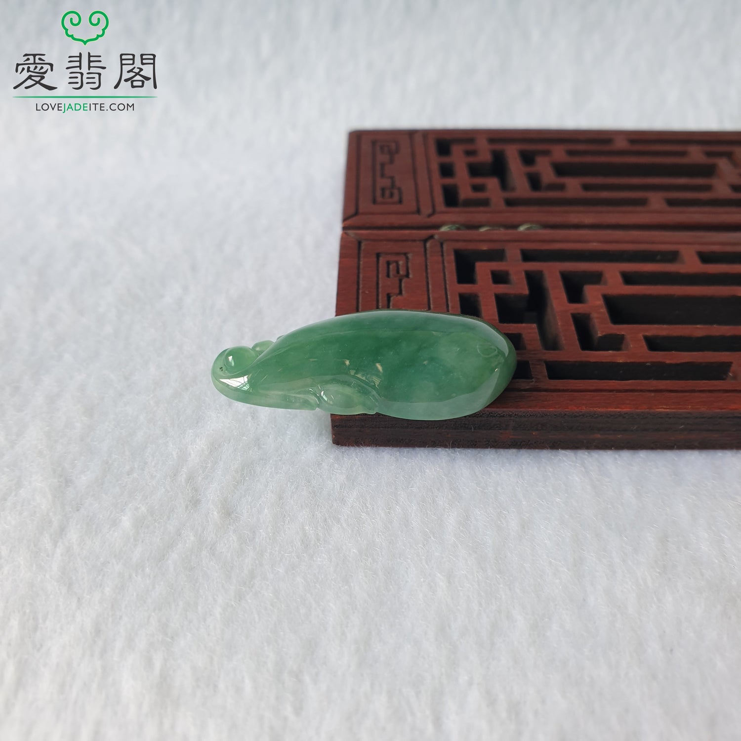 Myanmar Burma Natural Type A Bluish Green Jadeite Jade Melon Pendant jewelry jewellery in Singapore Love Jadeite 缅甸天然A货蓝水绿色翡翠福瓜吊坠新加坡爱翡阁首饰 PML49029