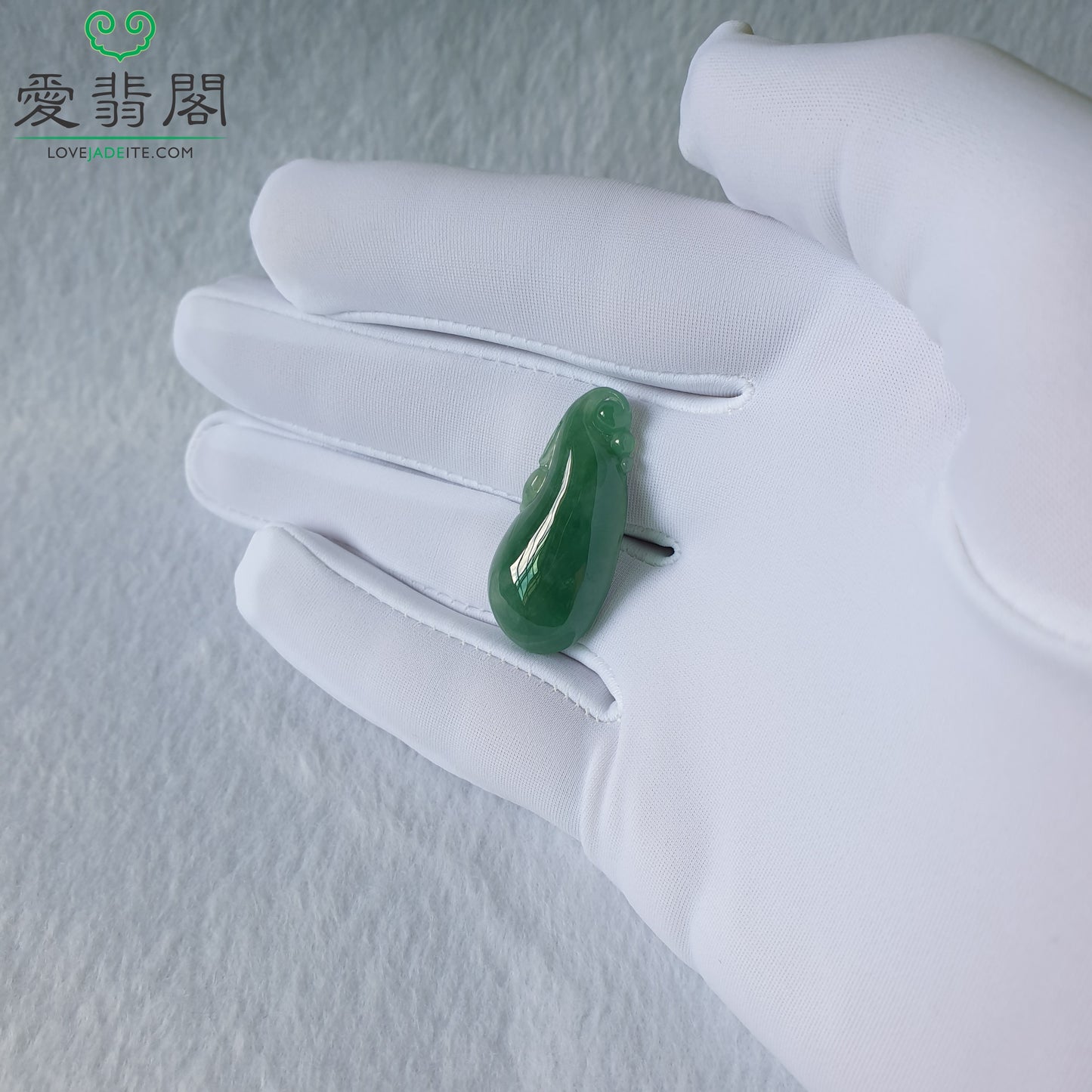 Myanmar Burma Natural Type A Bluish Green Jadeite Jade Melon Pendant jewelry jewellery in Singapore Love Jadeite 缅甸天然A货蓝水绿色翡翠福瓜吊坠新加坡爱翡阁首饰 PML49029