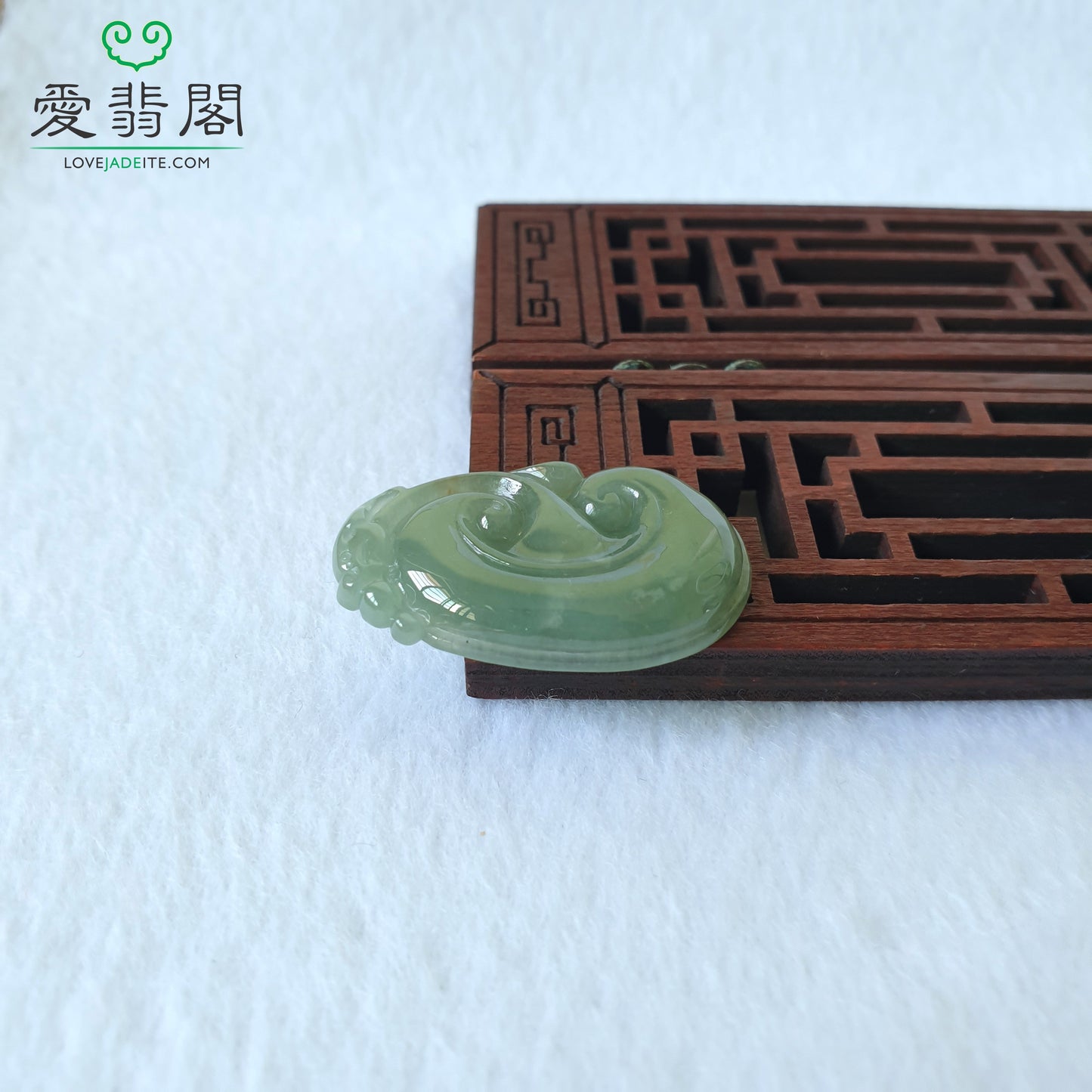 Love Jadeite Natural Myanmar Burma Type A Bluish Green Jadeite Jade Ru Yi RuYi Jewelry Pendant Jewellery in Singapore 新加坡爱翡阁缅甸天然A货蓝水绿色翡翠如意吊坠首饰