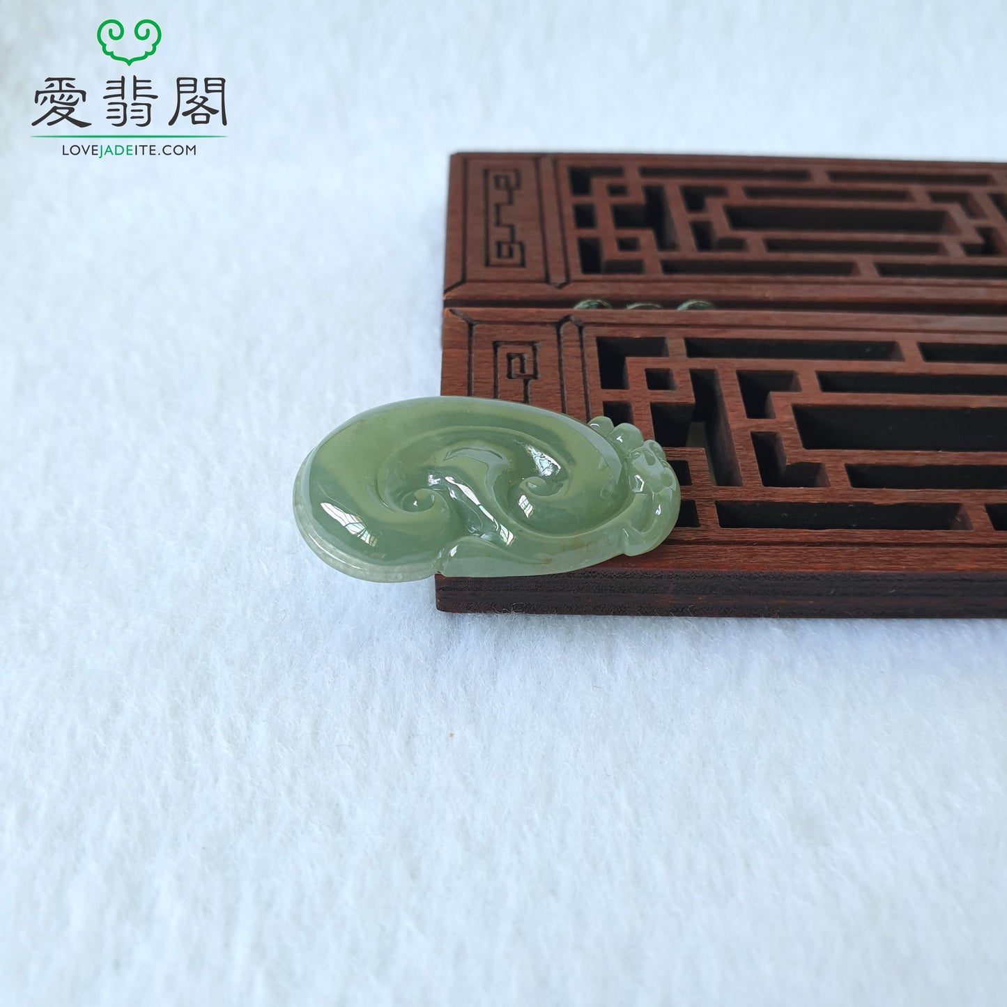 Love Jadeite Natural Myanmar Burma Type A Bluish Green Jadeite Jade Ru Yi RuYi Jewelry Pendant Jewellery in Singapore 新加坡爱翡阁缅甸天然A货蓝水绿色翡翠如意吊坠首饰