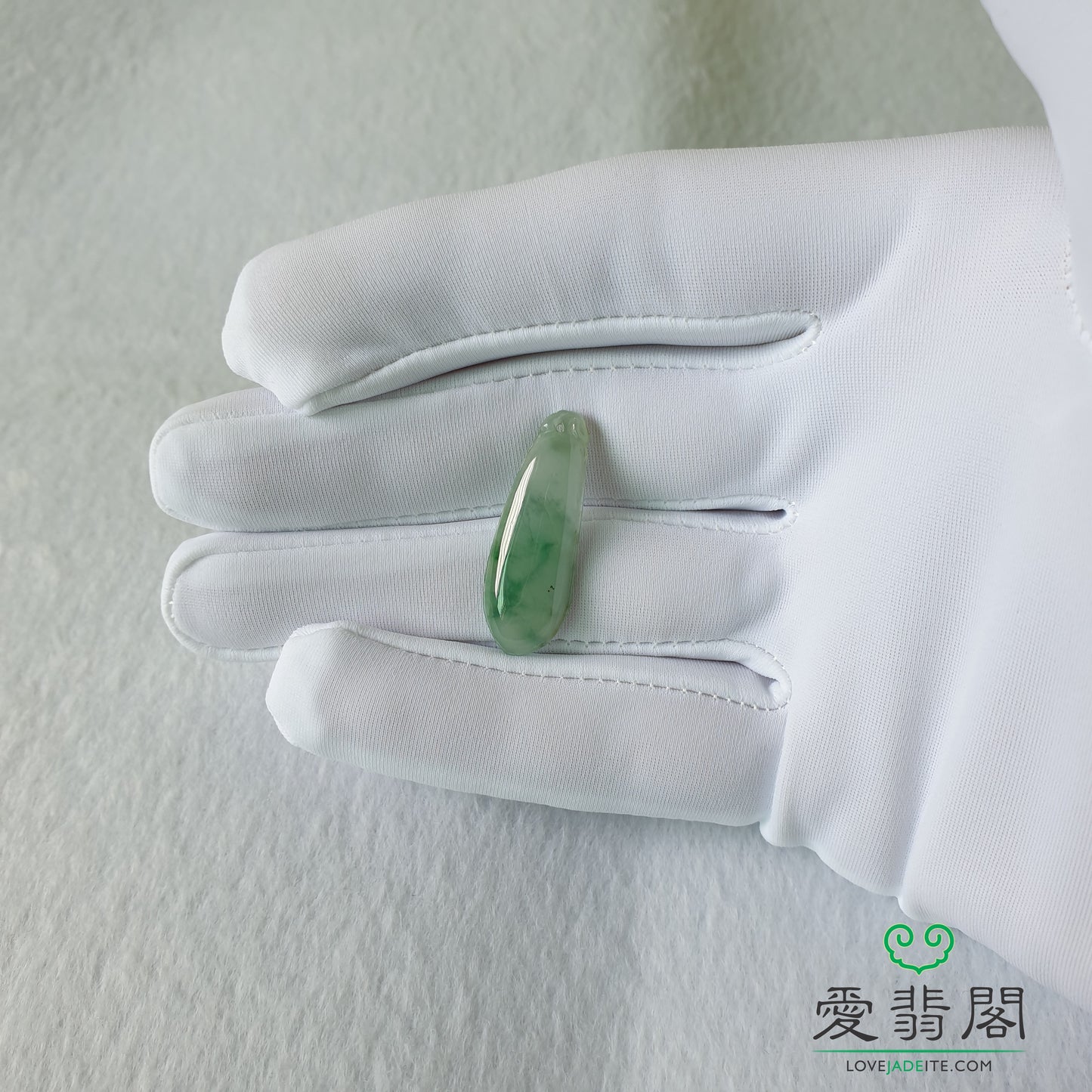 Myanmar Burma Natural Type A Green Moss on Snow Jadeite Jade Melon Pendant jewelry jewellery in Singapore Love Jadeite 缅甸天然A货飘花福瓜翡翠吊坠新加坡爱翡阁首饰 PML49026