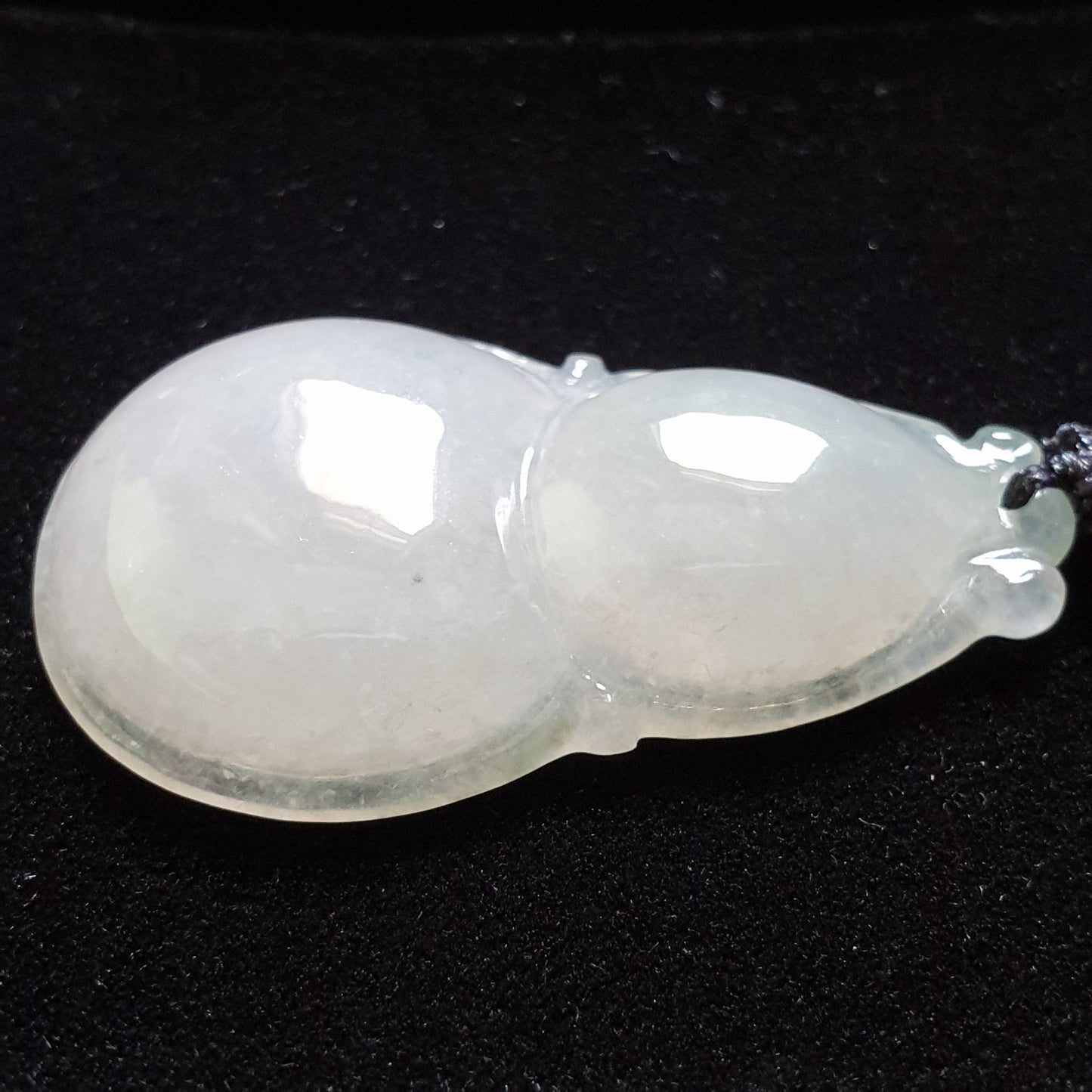 糯种葫芦翡翠吊坠 (Type A Jadeite Jade Gourd Pendant) PGD29706