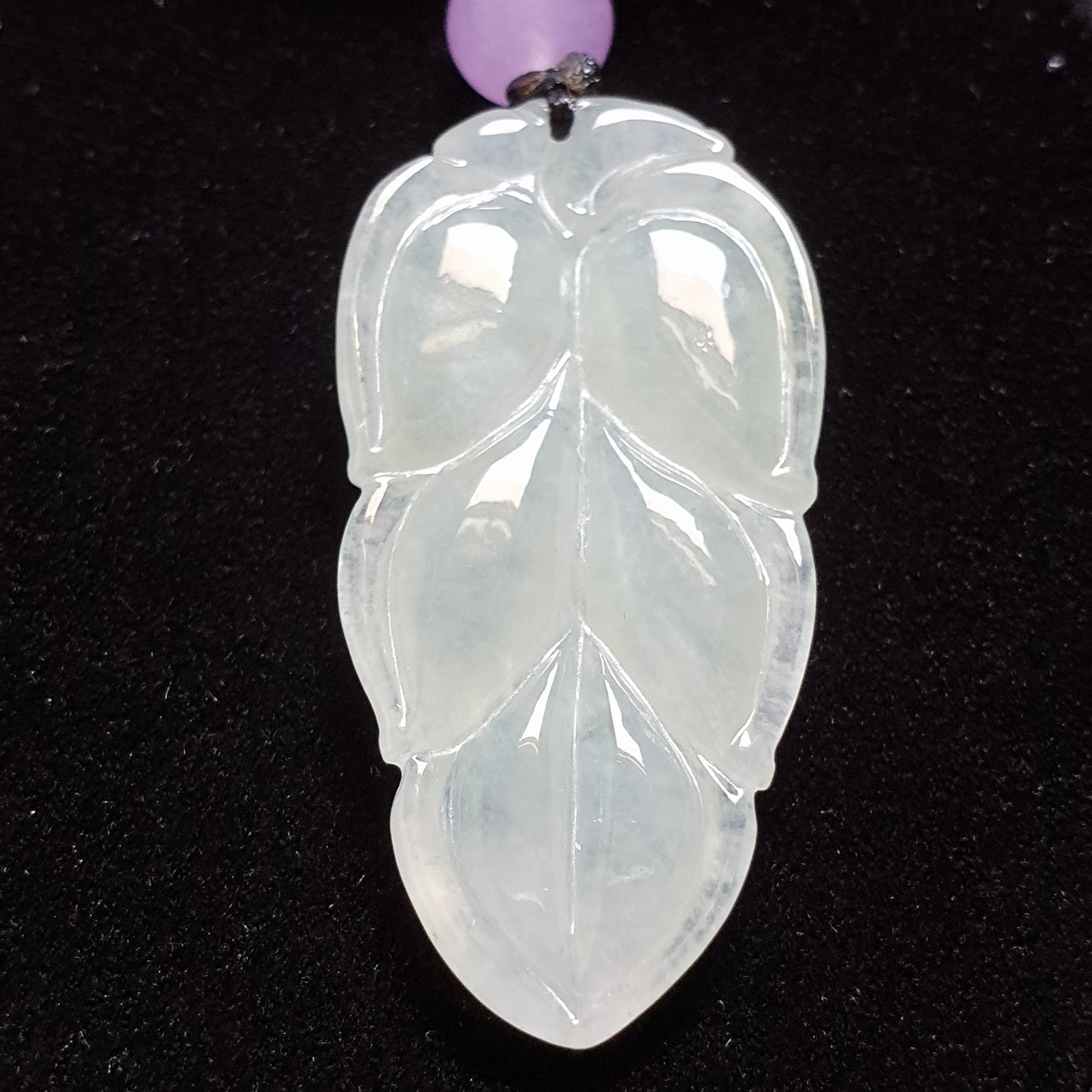 糯种叶子翡翠吊坠 (Type A Jadeite Jade Leaf Pendants) PLF29675