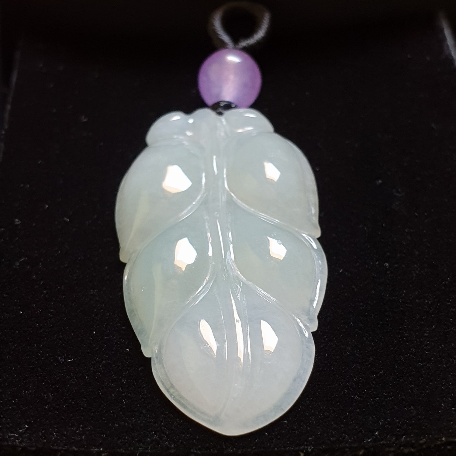 糯种叶子翡翠吊坠 (Type A Jadeite Jade Leaf Pendants) PLF29676