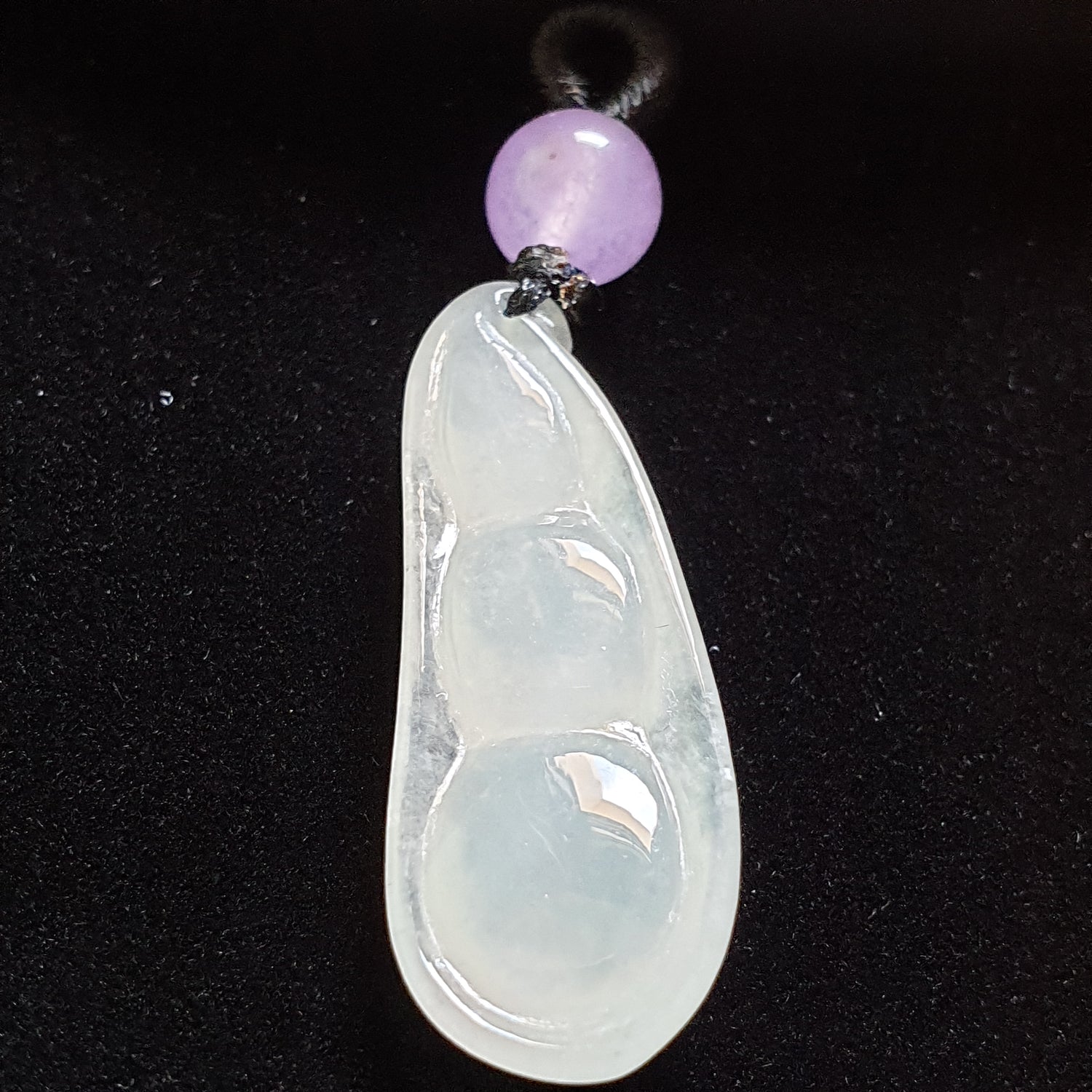 糯种福豆翡翠吊坠 (Type A Jadeite Jade Peapod Pendant) PPP29680