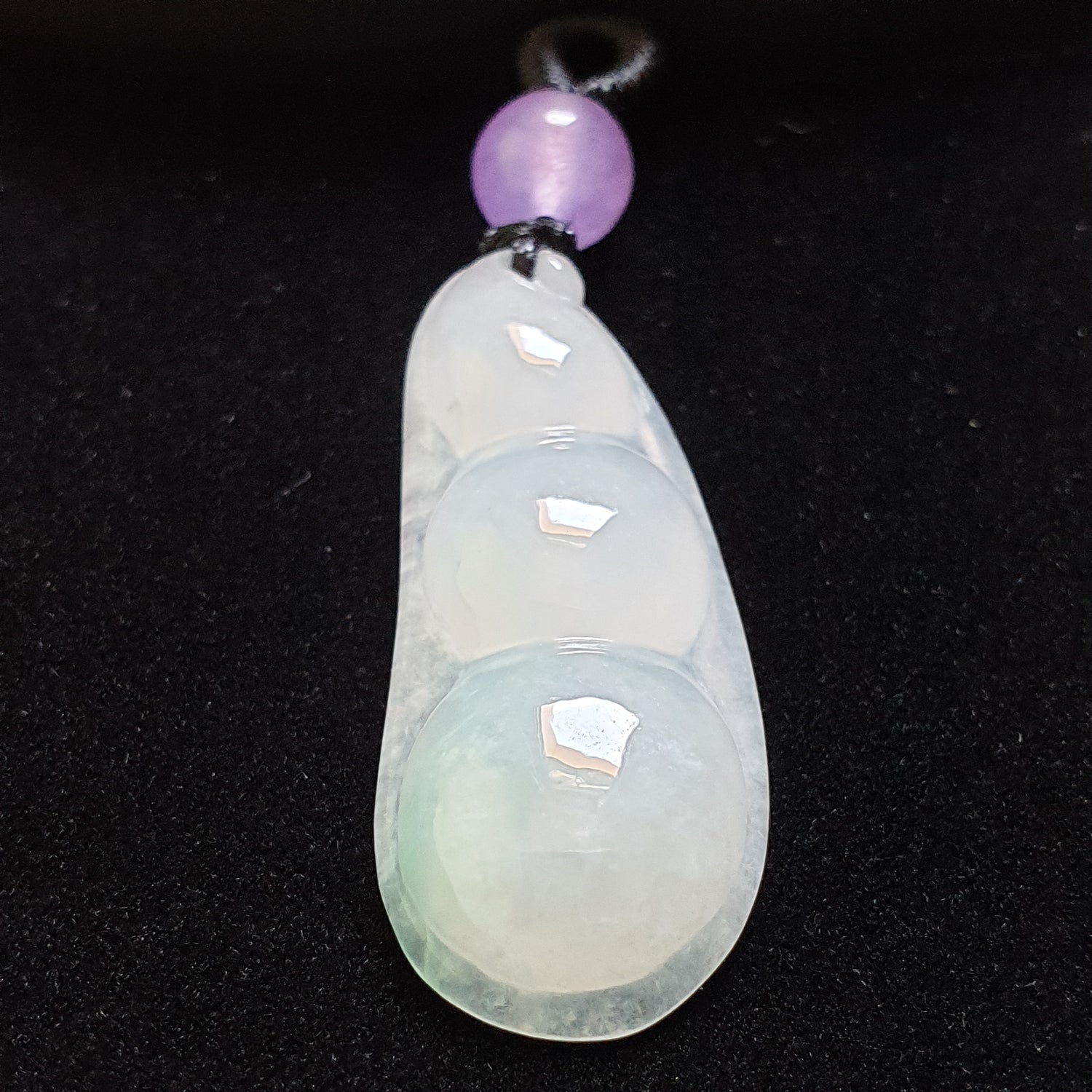 糯种福豆翡翠吊坠 (Type A Jadeite Jade Peapod Pendant) PPP29693