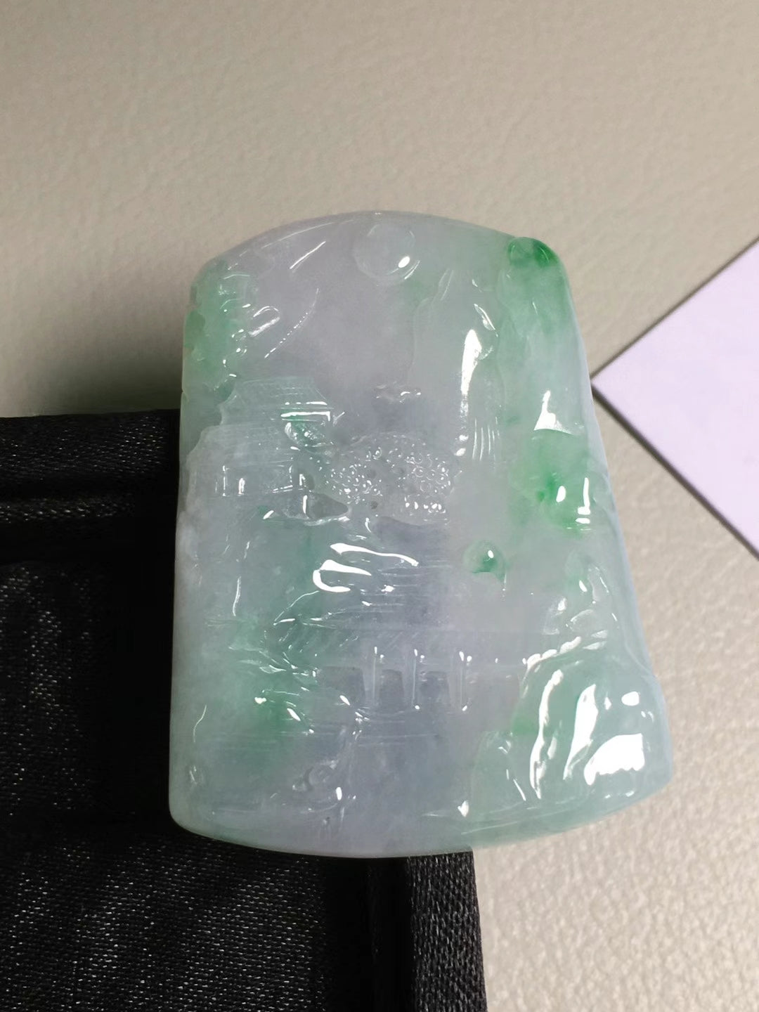 [P] 春彩绿紫罗兰翡翠山水吊坠 (Type A Green with Lanveder Jadeite Jade Landscape Pendant)